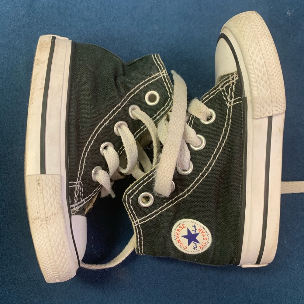 Toddler Converse size 4